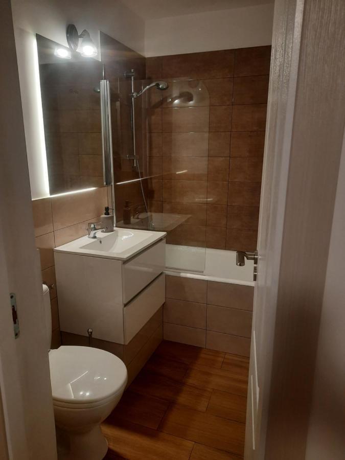Lyra Apartment Sfântu-Gheorghe المظهر الخارجي الصورة